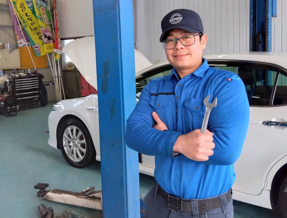 木本自動車の整備スタッフ